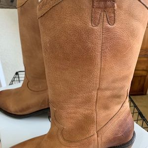 Jessica Simpson cowboy boots